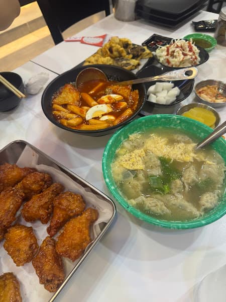 Hình ảnh Lu'evi Chicken ( Gà Rán Hàn Quốc ) - 3