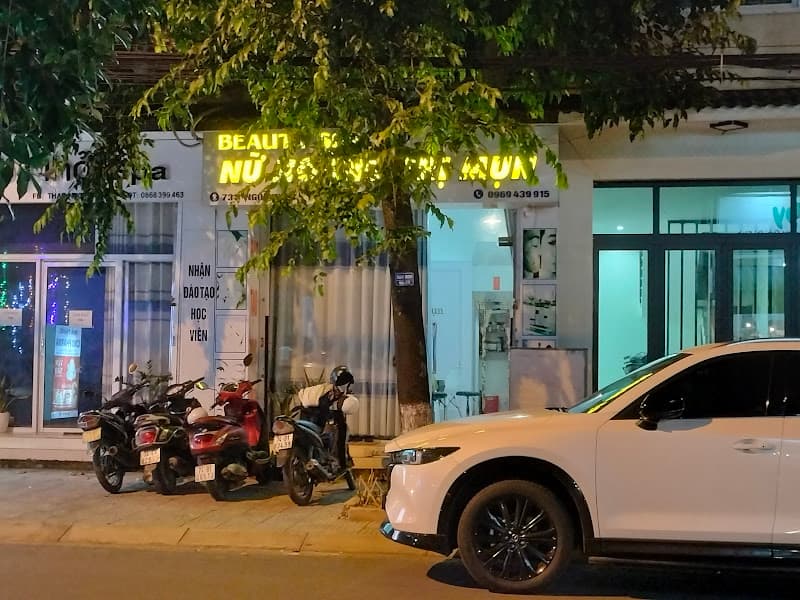 Hình ảnh Nữ Hoàng Trị Mụn - 3