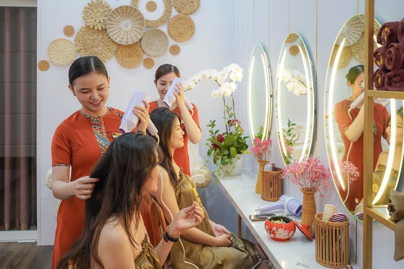 Ảnh bìa Massage Trị Liệu Đông Y Dưỡng Sinh - Uyên Spa Luxury