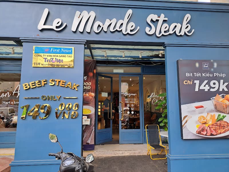 Ảnh bìa Le Monde Steak, Nguyễn Thị Minh Khai
