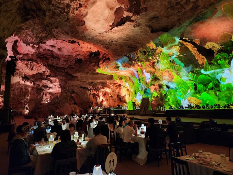 Hình ảnh Dragon Pearl Cave - Hang Ngọc Rồng - 2
