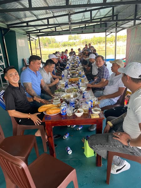 Ảnh bìa Làng bè Trí Toàn