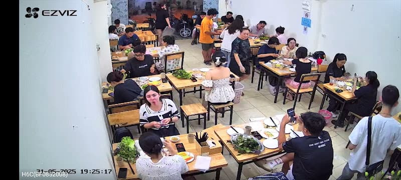 Bánh tráng cuốn thịt heo Hà Trần