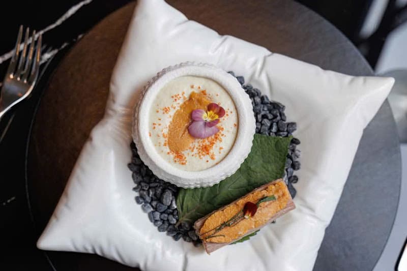 Hình ảnh Lune Restaurant and Bar - 2