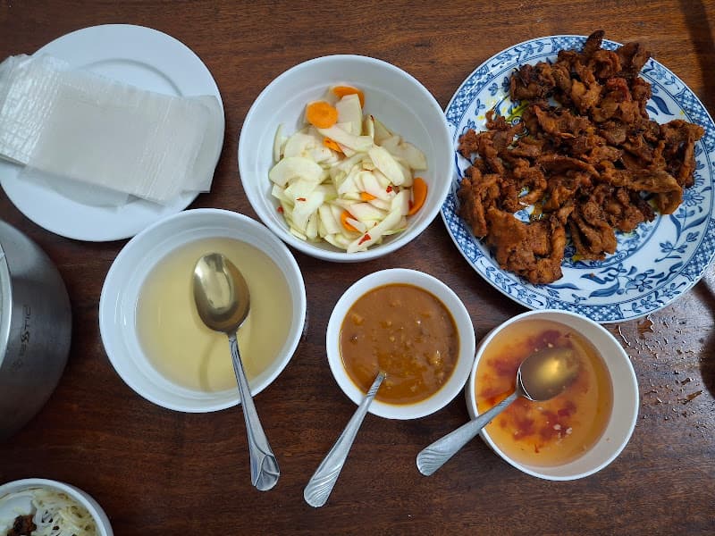Hình ảnh BÚN CHẢ BÀ CHẮT-HẢI LỘC - 4