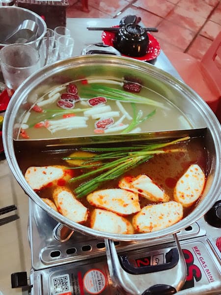 Nhà Hàng Gốc Đa