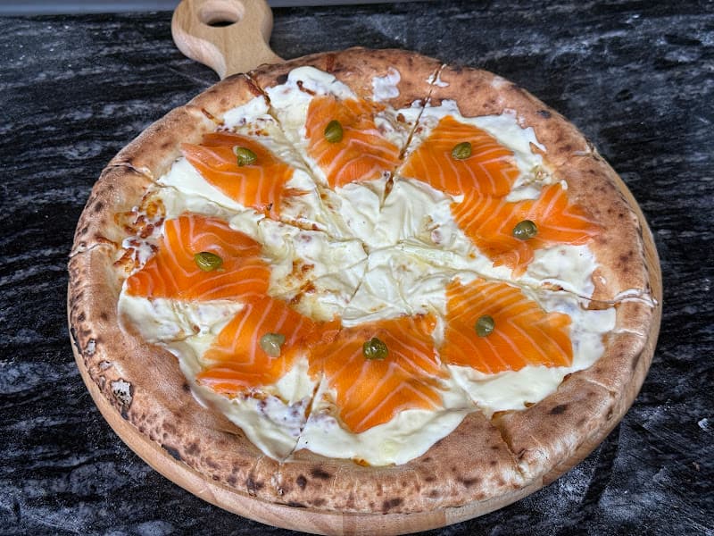 Hình ảnh D.Cafe&Bistro - wood fired pizza & steak - pizza ngon nhất Ninh Bình - 3