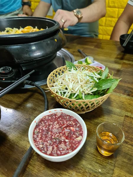 Ảnh bìa Nhà Hàng Lẩu Nướng Hiếu Yến BBQ