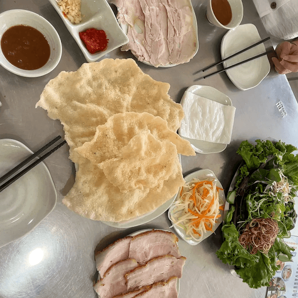 Hình ảnh Bánh tráng cuốn thịt heo - Phúc Ân Đông Hà - 6