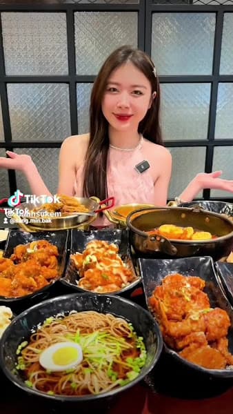 Hình ảnh Nhà Hàng Chicken & Friez - 2