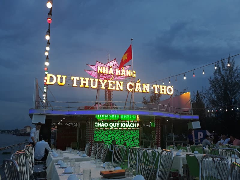 Nhà hàng Du thuyền Cần Thơ