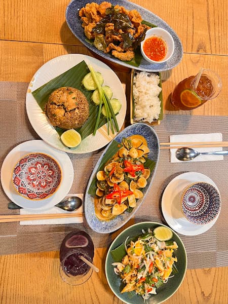 Hình ảnh Sanuk Thai Restaurant - 2