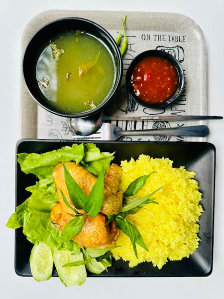 Hình ảnh Cơm gà Buôn Mê - 4