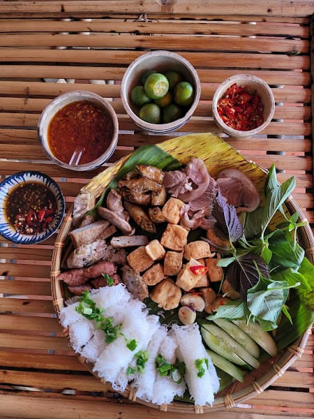 Hình ảnh Quán Slow - Chị Ba - Ốc & Bún đậu mắm tôm - 3