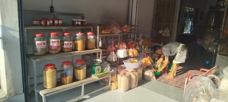 Hình ảnh Ở ĐÂY CÓ - Bánh tráng Muối ớt - 3