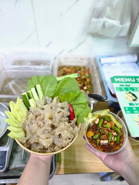 Hình ảnh Bếp Nhà Trân - Chân Gà Sốt Thái - Tré Trộn Cần Thơ - 2
