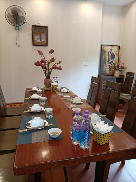 Nhà Hàng 68