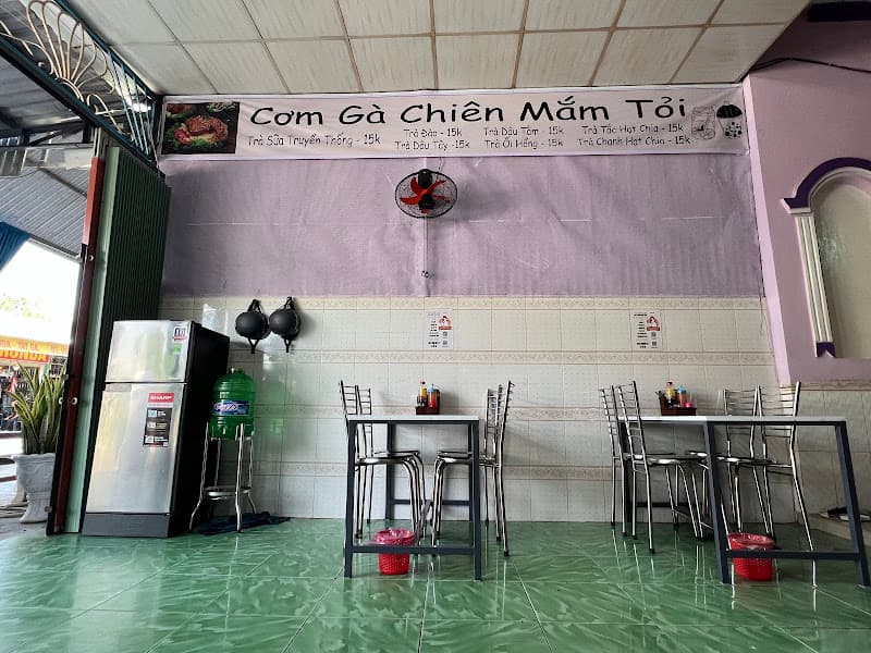 Hình ảnh Cơm Gà Chiên Mắm Tỏi Yummy - 3