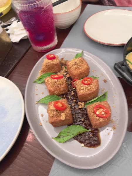 Hình ảnh TukTuk Thai Bistro - Triệu Việt Vương - 3