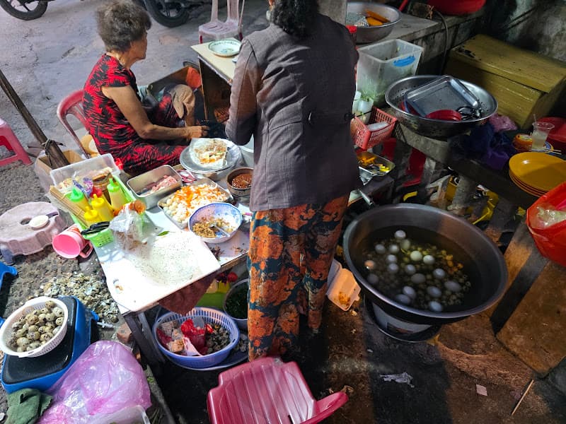 Hình ảnh Bánh tráng mắm ruốc nướng cô Lâu - 2