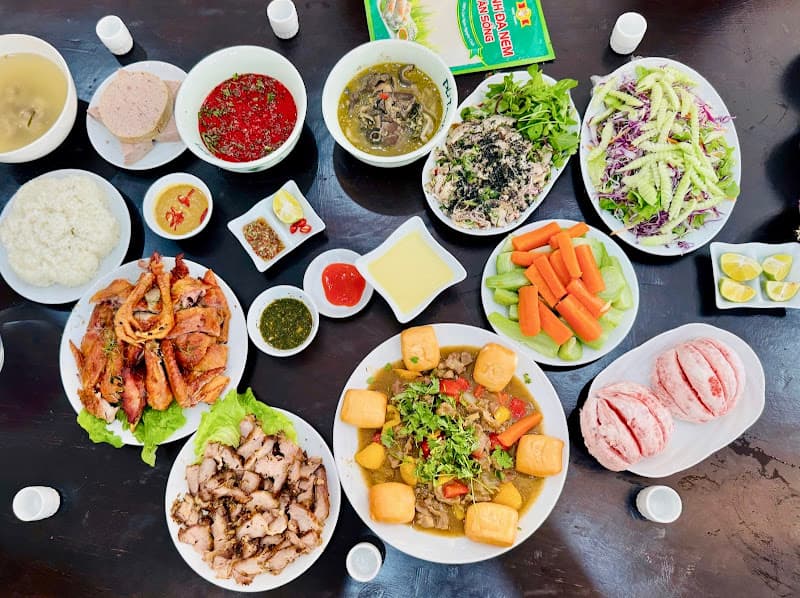 Hình ảnh Nhà hàng - Nhà nghỉ Mường Vạt Quán - 2