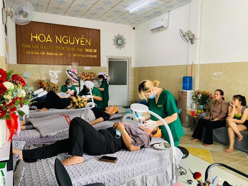 Hình ảnh Hoa Nguyễn phun xăm - 3