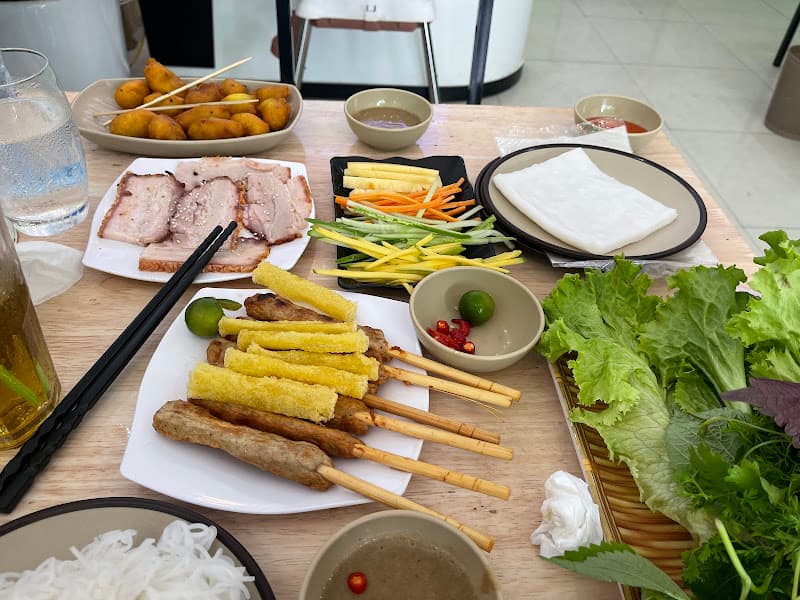 Hình ảnh Bánh Tráng Cuốn Thịt Heo Tuệ Anh - 3