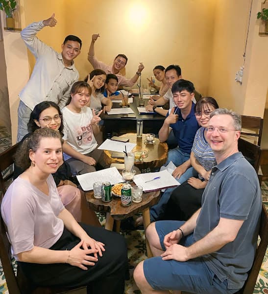 Hình ảnh CHẠC ENGLISH CAFÉ (TALK.SHARE.CONNECT) - 4