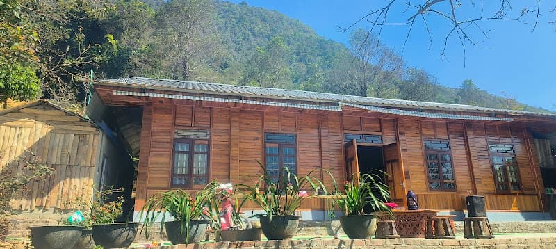Bản sì thâu chải Homestay A páo travel porter leo núi