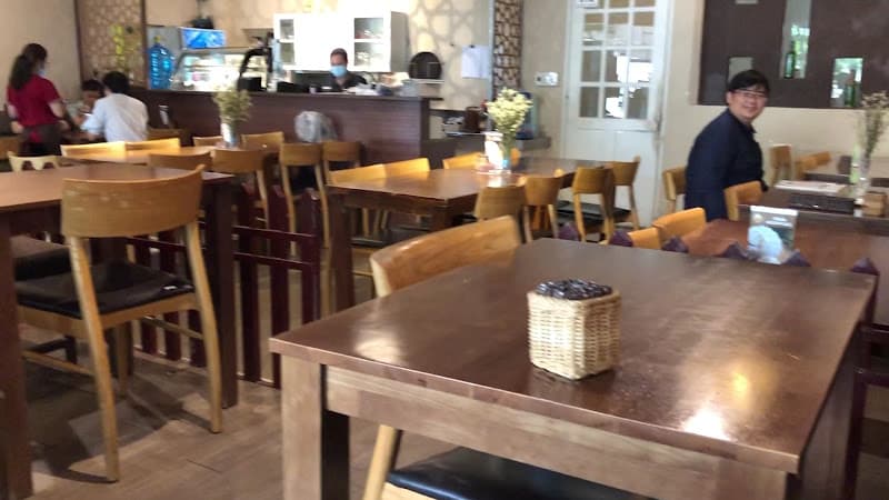 Hình ảnh Bonjour Bistro & Cafe - 3