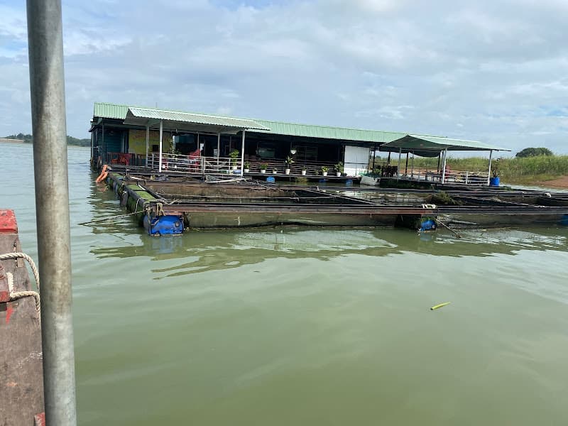 Hình ảnh Làng bè Trí Toàn - 3