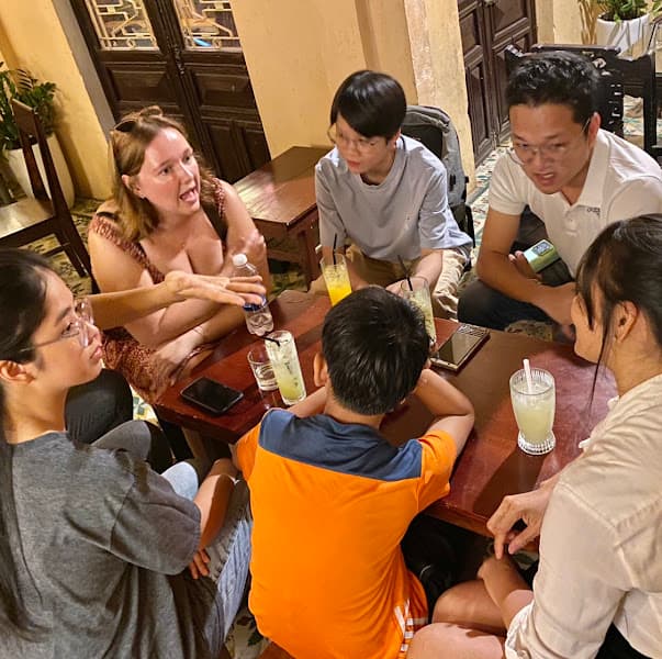 Hình ảnh CHẠC ENGLISH CAFÉ (TALK.SHARE.CONNECT) - 5