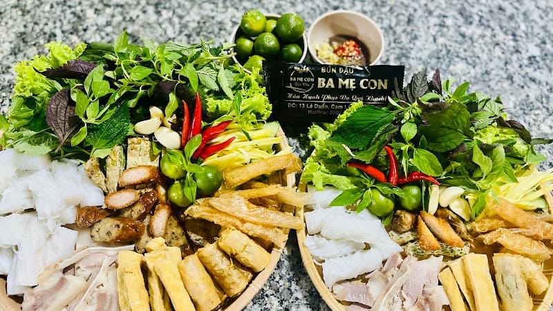 Bún Đậu Mắm Tôm Ba Mẹ Con