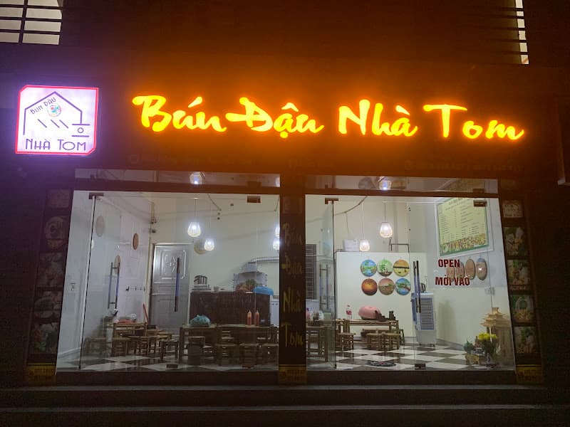 Ảnh bìa BÚN ĐẬU NHÀ TOM