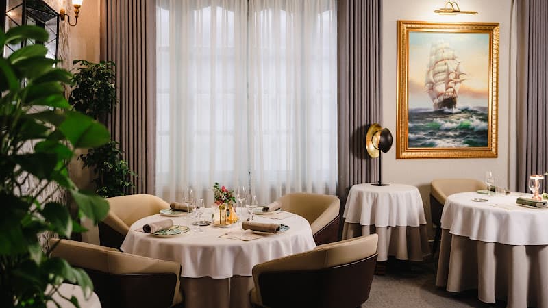 Ảnh bìa La Villa French Restaurant by Thierry Mounon