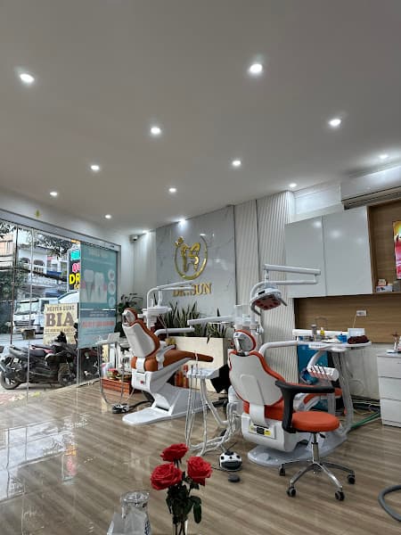 Nha Khoa Quốc Tế DrSun Thái Nguyên