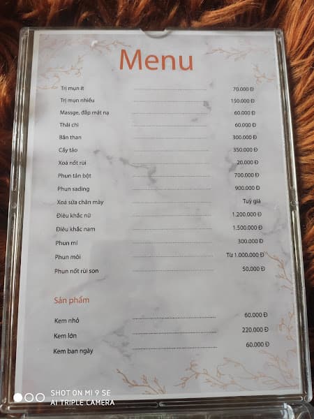 Hình ảnh Hoa Nguyễn phun xăm - 2