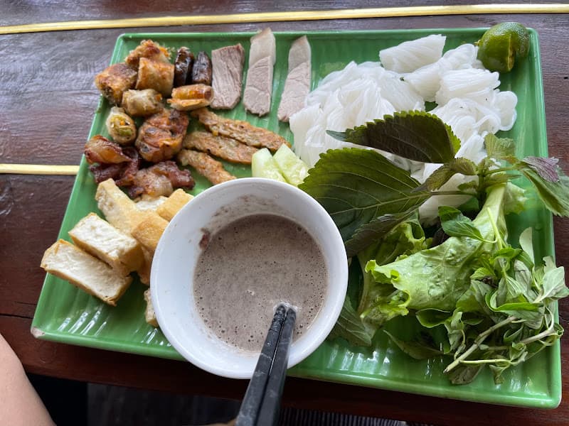Hình ảnh Bến Ngự quán - 2