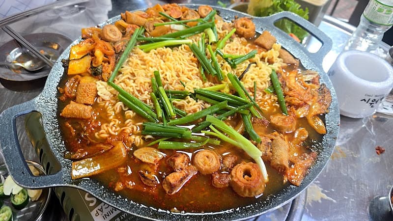 Hình ảnh 동구네 (Nhà hàng DongGooNe) - 3