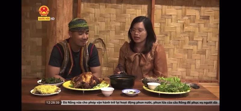 Hình ảnh Pai R’Lăm - Cơm Lam Gà Nướng Hồ Lăk - 2