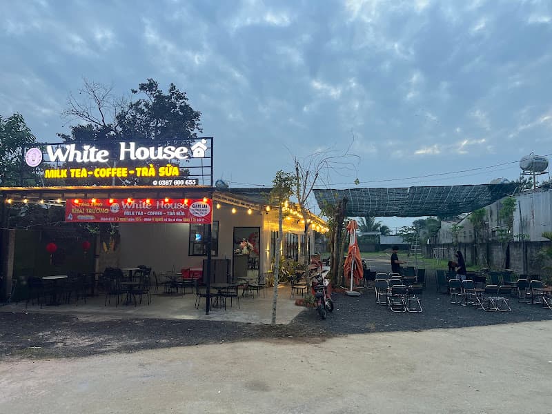 Ảnh bìa WhiteHouse Coffee