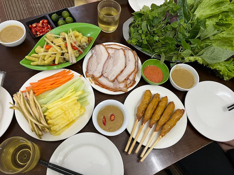 Hình ảnh Bánh tráng cuốn thịt heo Hà Trần - 2