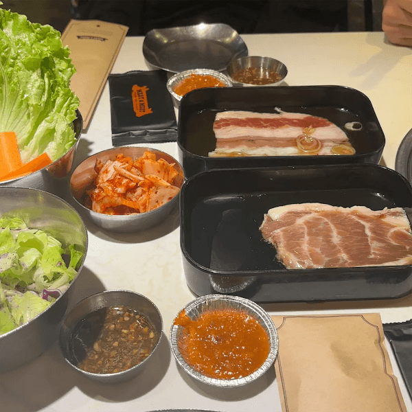 Hình ảnh MEAT & MEET - 6