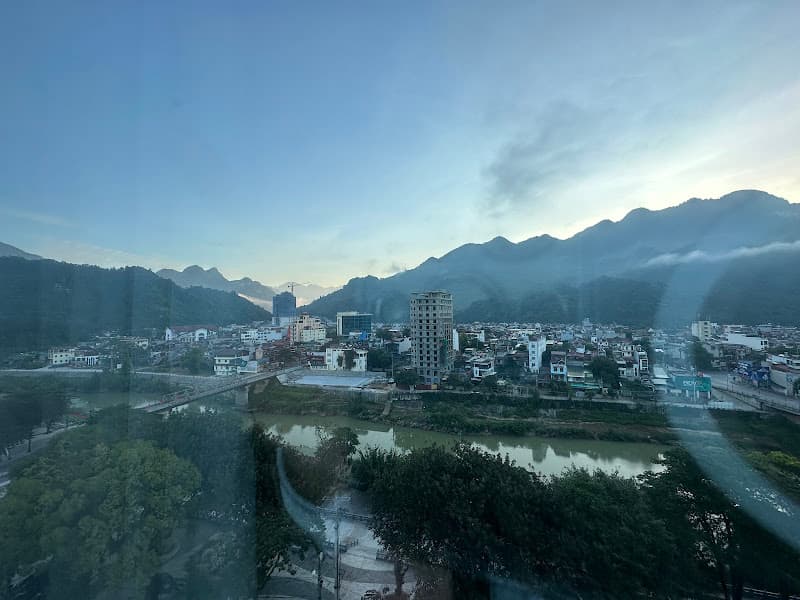 Hình ảnh Yen Bien Luxury Massage - Sky bar - pool - 4