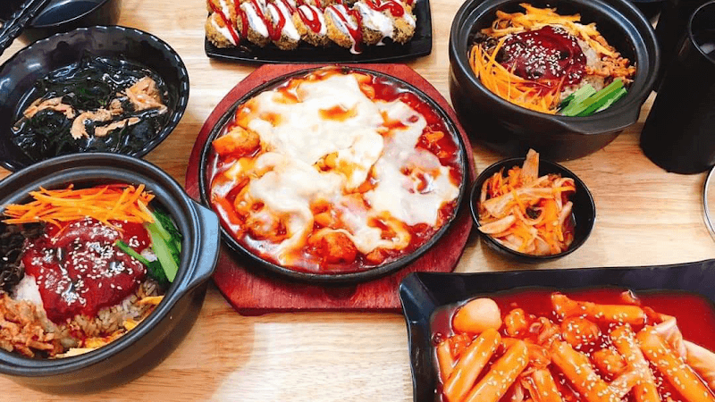 Hình ảnh Julee House - Đồ Ăn Hàn Quốc, Cơm Gà & Ăn Vặt - 4