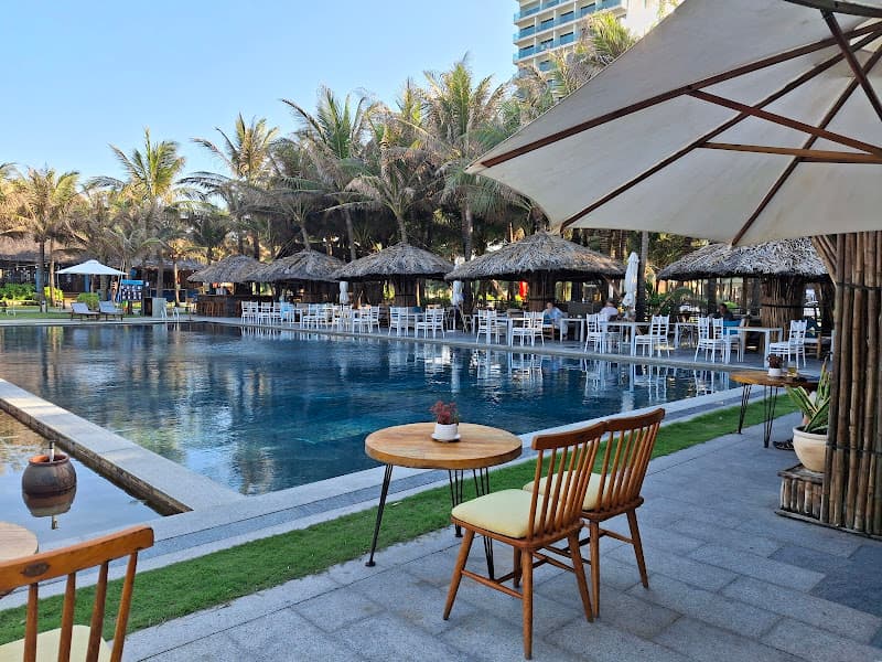 Hình ảnh Sala TuyHoa Beach Club - Nhà hàng hải sản - Seafood - Coffee - 3