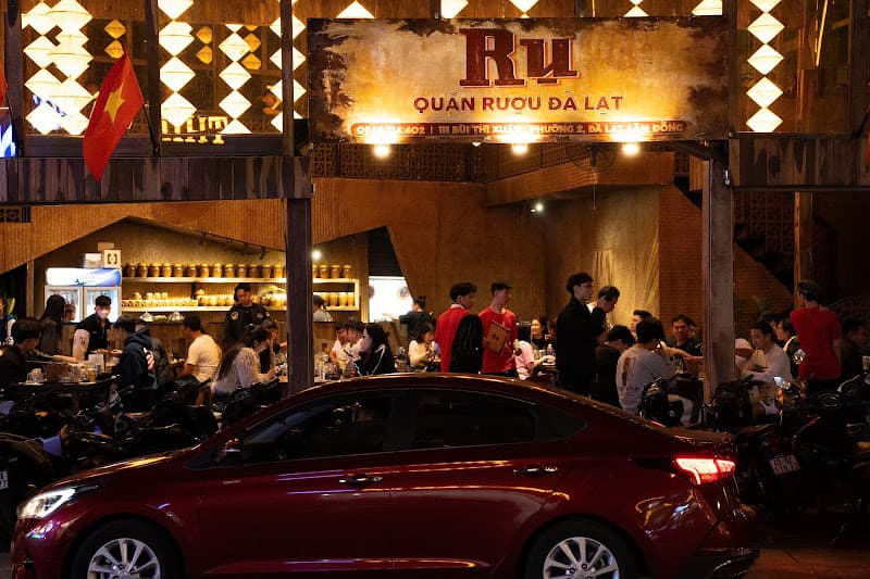 Ảnh bìa RỤ - Quán Rượu Đà Lạt