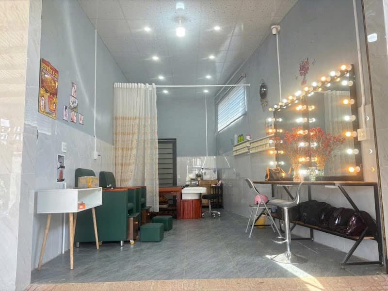 Hình ảnh GỘI ĐẦU THƯ GIÃN- Nail-Makeup(Trâm) - 4
