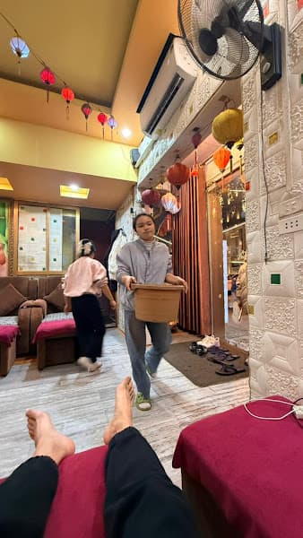 Ảnh bìa Lavender Spa - Red Dzao’s Herbal Bath - Foot & Body Massage