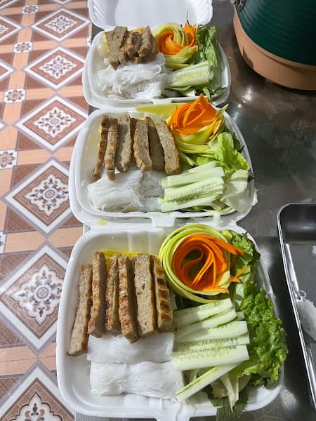 Bún đậu mắm tôm- nem nướng nha trang
